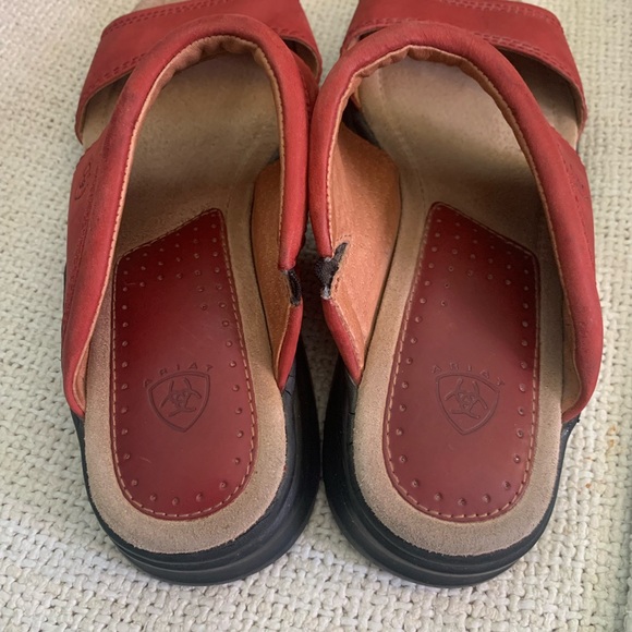 ARIAT Red Leather Sandal Double Strap Size 7 Comfort Slip On - Picture 4 of 8